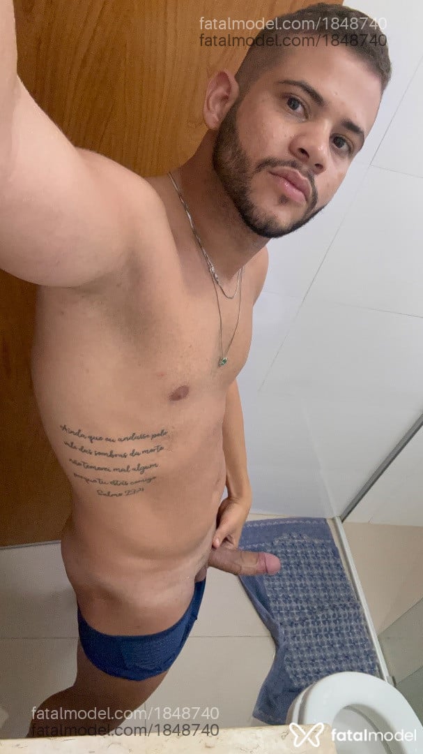 Acompanhante homem com cabelo castanho de olhos castanhos em Montes Claros - Gabriel Lira