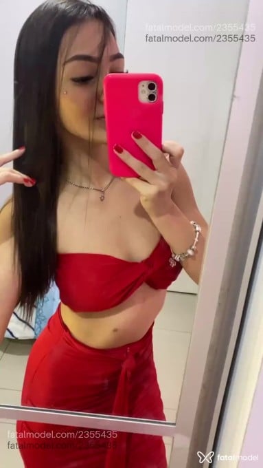 Acompanhante mulher com cabelo castanho de olhos castanhos - Sophia