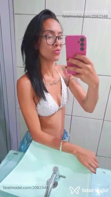 Acompanhante mulher morena (o) de olhos castanhos em São Paulo Acompanhante mulher morena (o) de olhos castanhos em São Paulo - Mirela Morena