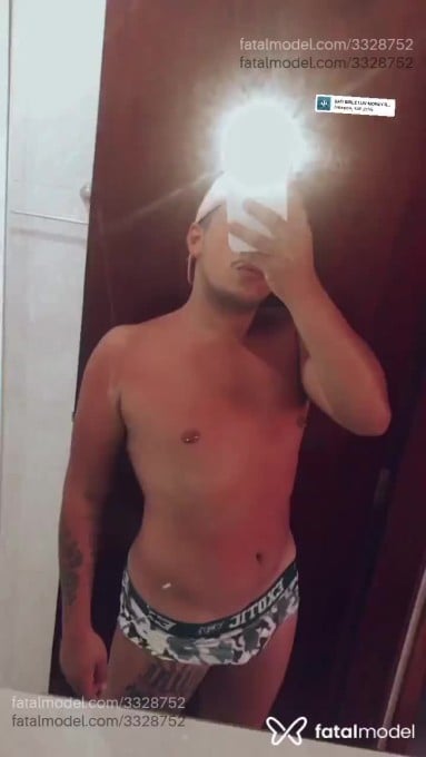 Acompanhante homem morena (o) de olhos castanhos - Marquez Acompanhante homem morena (o) de olhos castanhos - Marquez