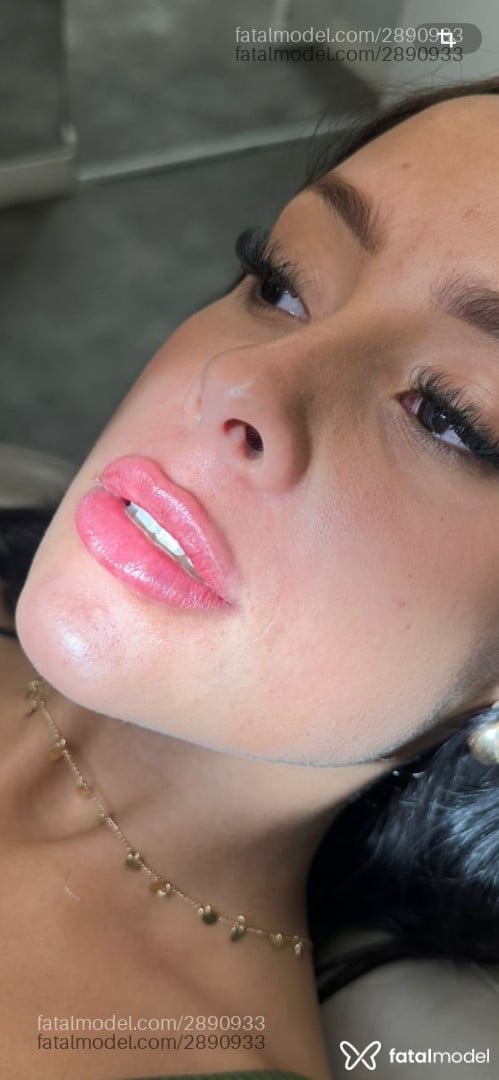 Acompanhante mulher morena (o) de olhos castanhos em São Paulo - Livia
