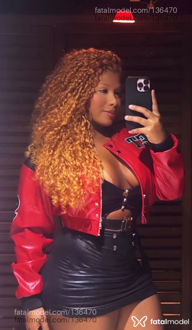 Acompanhante mulher trans com cabelo castanho de olhos castanhos em Criciúma Acompanhante mulher trans com cabelo castanho de olhos castanhos em Criciúma - Bellla deusaaaa