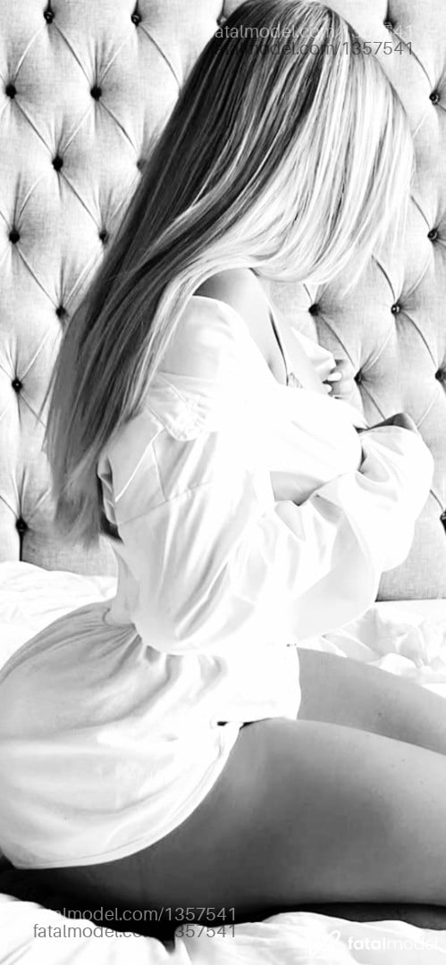 Acompanhante mulher loira (o) de olhos castanhos - Jessica Acompanhante mulher loira (o) de olhos castanhos - Jessica