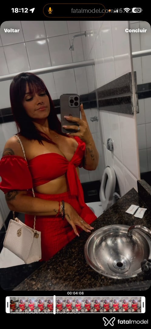 Acompanhante mulher ruiva (o) de olhos castanhos - Amanda