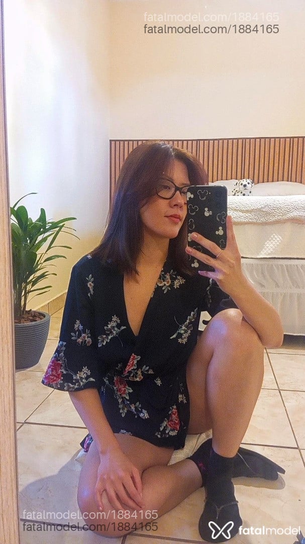 Acompanhante mulher com cabelo castanho de olhos castanhos em Campo Grande - Luíza Graciela