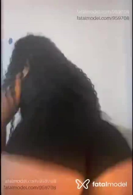 Acompanhante mulher morena (o) de olhos castanhos - Babi Acompanhante mulher morena (o) de olhos castanhos - Babi
