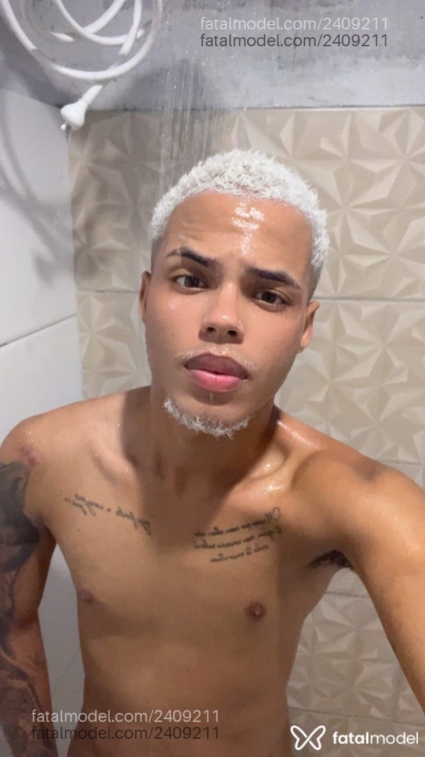 Acompanhante homem loira (o) de olhos pretos em Porto Seguro Acompanhante homem loira (o) de olhos pretos em Porto Seguro - Dilton Silva