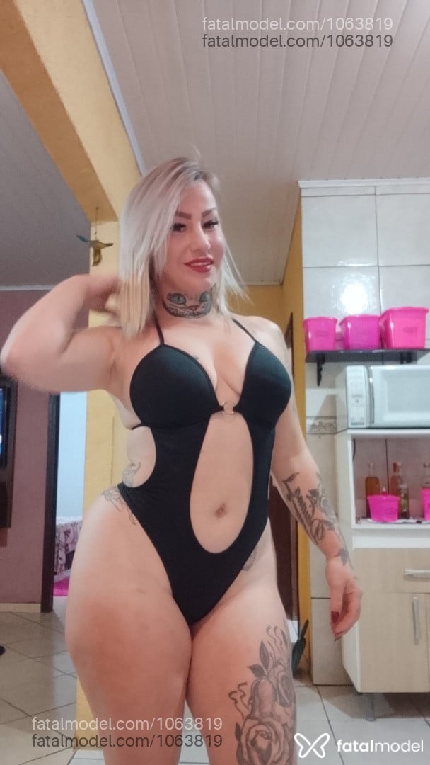 Acompanhante mulher loira (o) de olhos castanhos em Tramandaí - Gaby borges