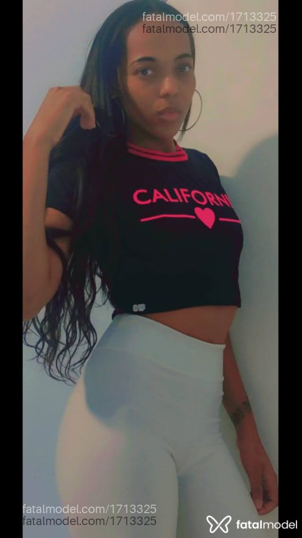 Acompanhante mulher morena (o) de olhos castanhos - Lara Dias