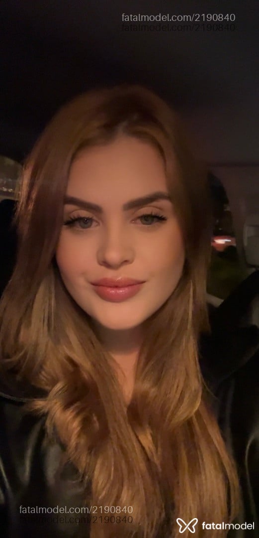 Acompanhante mulher loira (o) de olhos verdes em Porto Alegre - Manu Antonelli