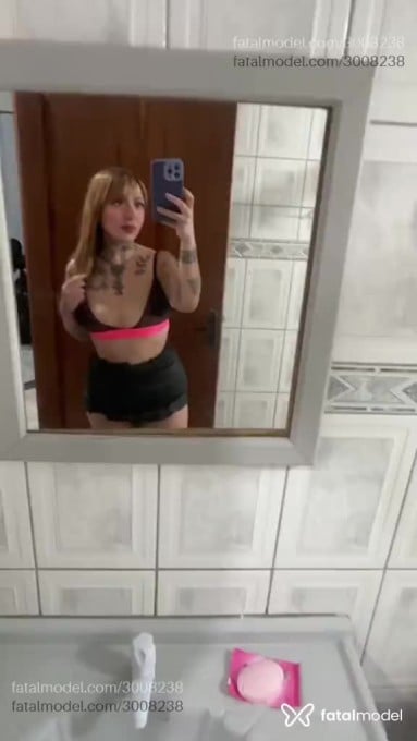 Acompanhante mulher com cabelo castanho de olhos castanhos em Botucatu Acompanhante mulher com cabelo castanho de olhos castanhos em Botucatu - Renata