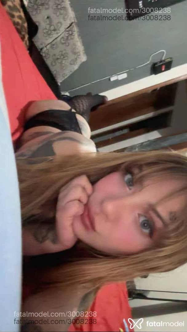 Acompanhante mulher loira (o) de olhos castanhos em Botucatu - Renata