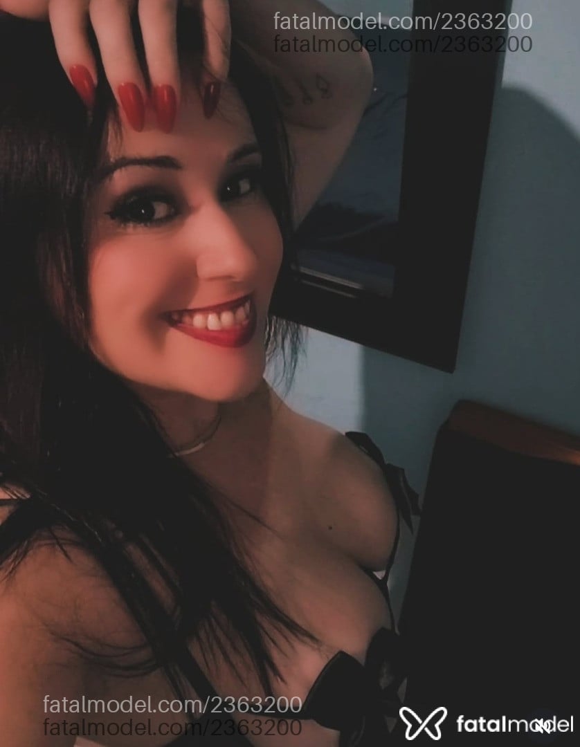 Acompanhante mulher morena (o) de olhos castanhos em Bebedouro - Ravenne