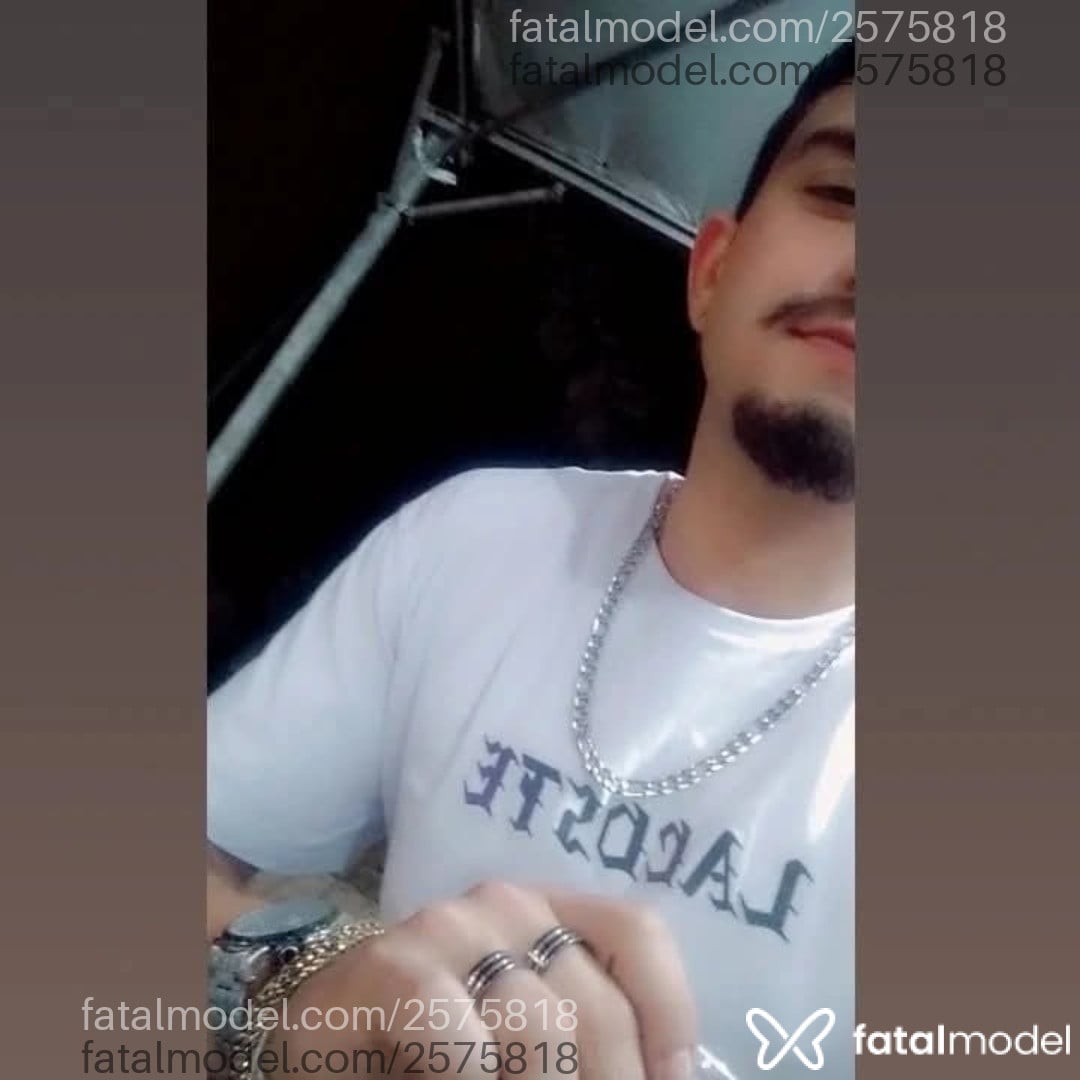 Acompanhante homem morena (o) de olhos castanhos em Criciúma Acompanhante homem morena (o) de olhos castanhos em Criciúma - Diogo
