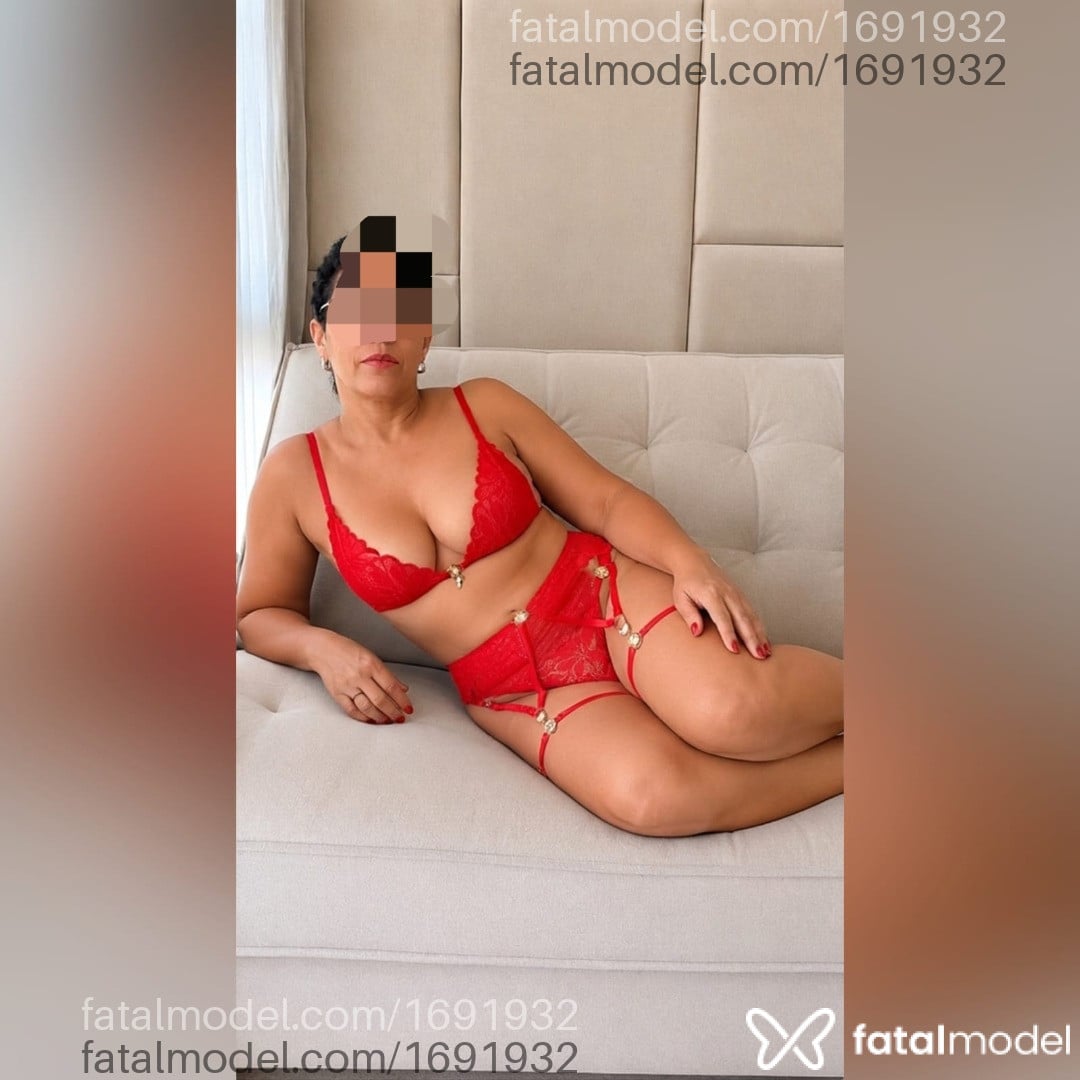 Acompanhante mulher morena (o) de olhos pretos em Nova Mutum - PALOMA
