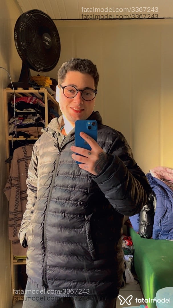 Acompanhante homem com cabelo castanho de olhos castanhos - Thomas