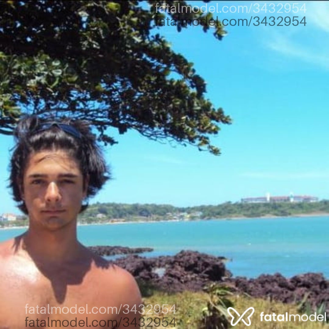 Acompanhante homem com cabelo castanho de olhos castanhos em Belo Horizonte - Guilherme Palzudo