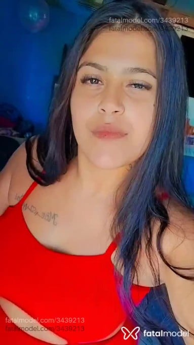 Acompanhante mulher morena (o) de olhos pretos em Lorena Acompanhante mulher morena (o) de olhos pretos em Lorena - Morena