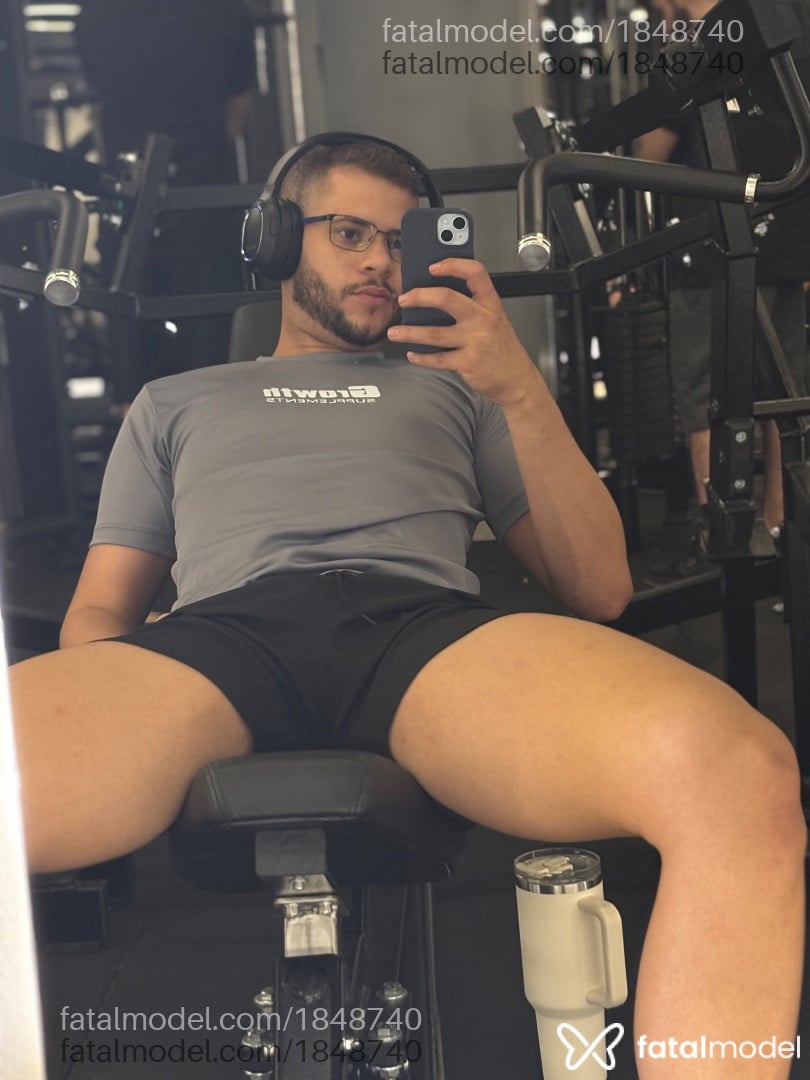 Acompanhante homem com cabelo castanho de olhos castanhos em Montes Claros - Gabriel Lira