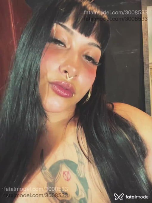 Acompanhante mulher morena (o) de olhos castanhos - Luara