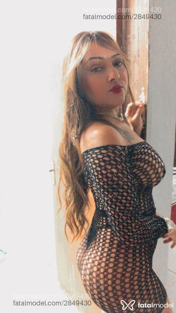 Acompanhante mulher morena (o) de olhos pretos em Campo Novo do Parecis - Lunnajuh