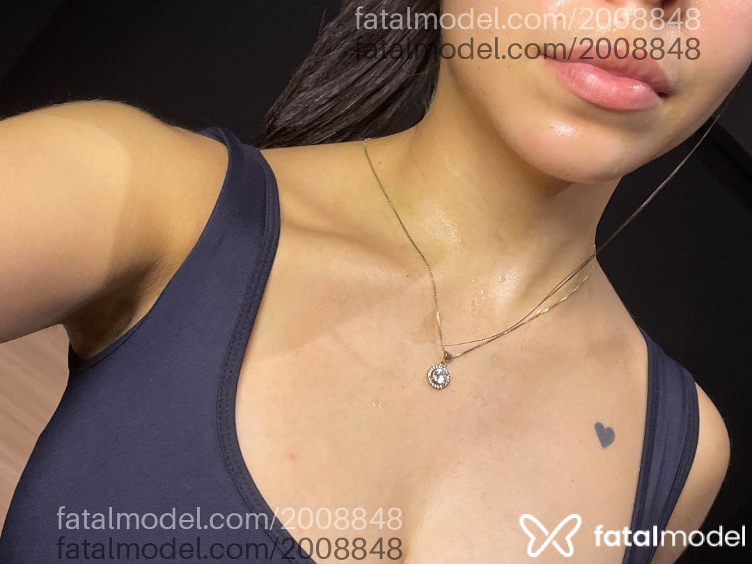 Acompanhante mulher morena (o) de olhos castanhos - Natty Acompanhante mulher morena (o) de olhos castanhos - Natty