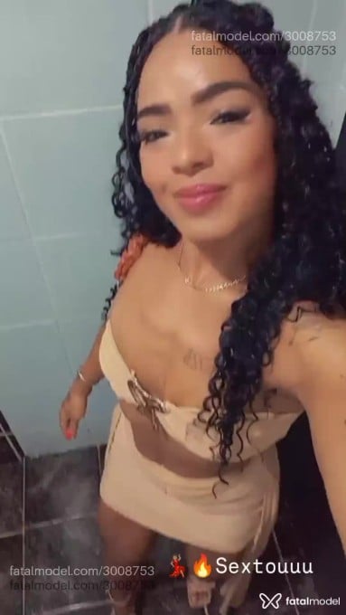 Acompanhante mulher morena (o) de olhos castanhos em Vila Velha - Maitê