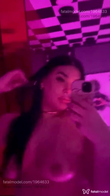 Acompanhante mulher trans morena (o) de olhos castanhos - Heloisa Acompanhante mulher trans morena (o) de olhos castanhos - Heloisa