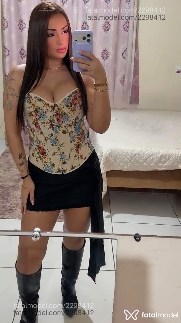 Acompanhante mulher com cabelo castanho de olhos castanhos em Lins - Erika Juliana