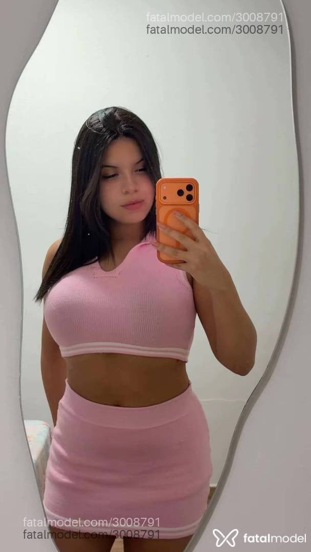 Acompanhante mulher morena (o) de olhos castanhos - Letícia Bellini