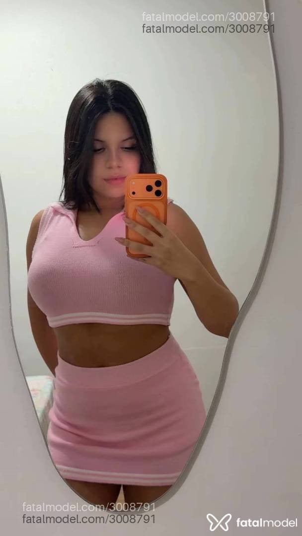 Acompanhante mulher morena (o) de olhos castanhos - Letícia Bellini