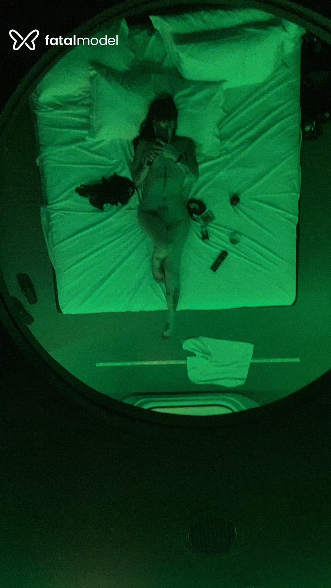 Acompanhante mulher com cabelo castanho de olhos verdes - Lia