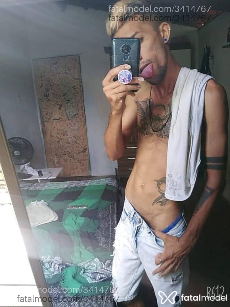 Acompanhante homem morena (o) de olhos pretos - Andrey