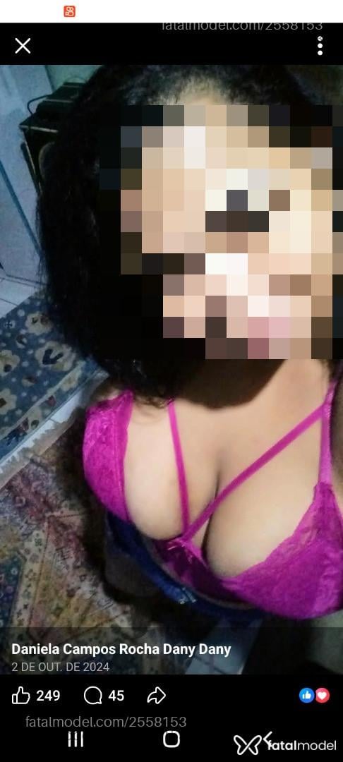 Acompanhante mulher com cabelo castanho de olhos castanhos - Danyy Acompanhante mulher com cabelo castanho de olhos castanhos - Danyy
