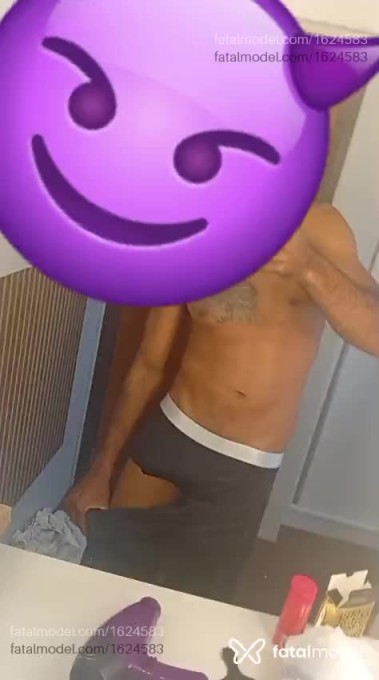 Acompanhante homem morena (o) de olhos mel - Leonardo Acompanhante homem morena (o) de olhos mel - Leonardo
