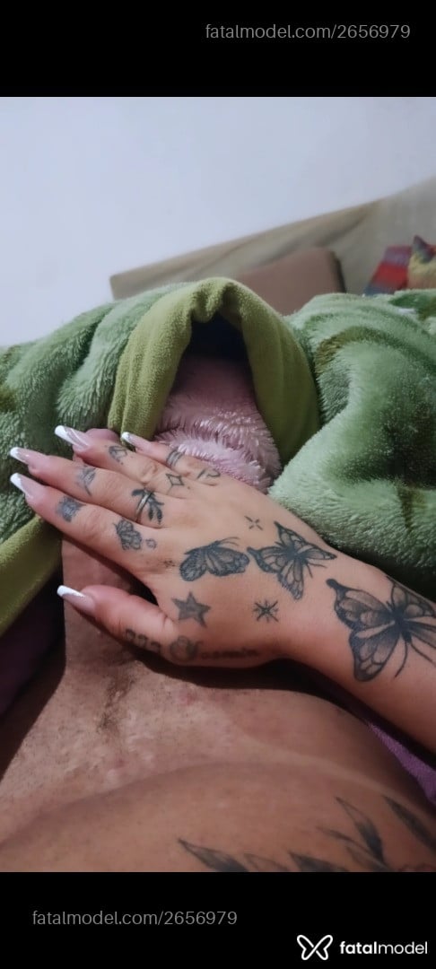 Acompanhante mulher trans morena (o) de olhos castanhos em Virtual - Joooo