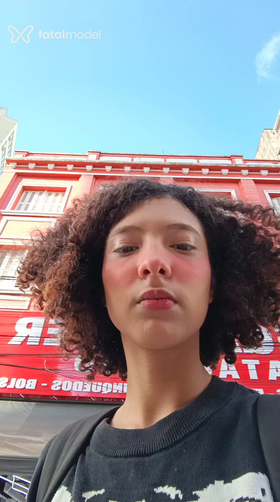 Acompanhante mulher morena (o) de olhos castanhos - Joaninha Paiacita