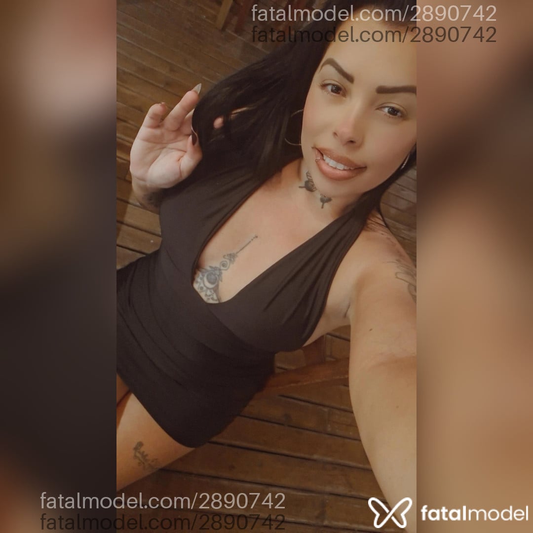 Acompanhante mulher morena (o) de olhos castanhos em Barra Velha Acompanhante mulher morena (o) de olhos castanhos em Barra Velha - Morena
