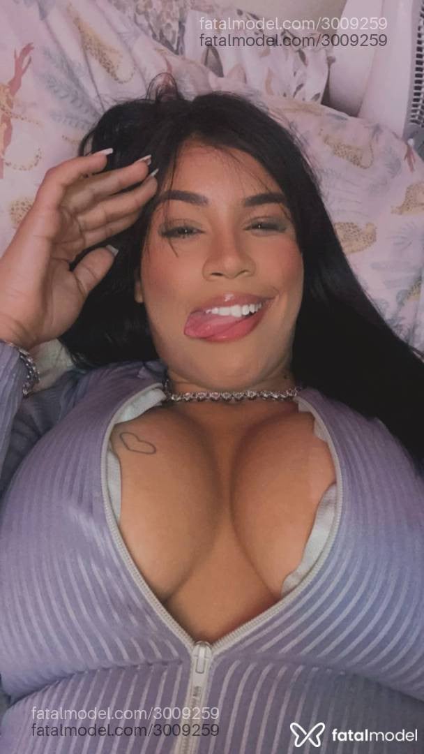 Acompanhante mulher com cabelo castanho de olhos castanhos - Ahmoranguinhah
