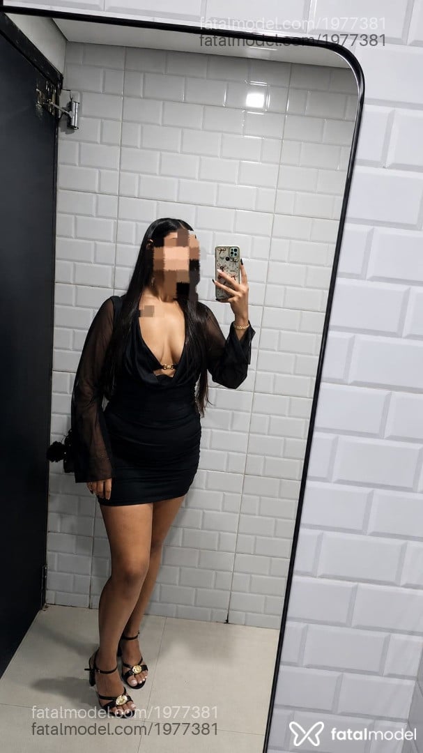 Acompanhante mulher com cabelo castanho de olhos castanhos - Emma Bitencourt Acompanhante mulher com cabelo castanho de olhos castanhos - Emma Bitencourt