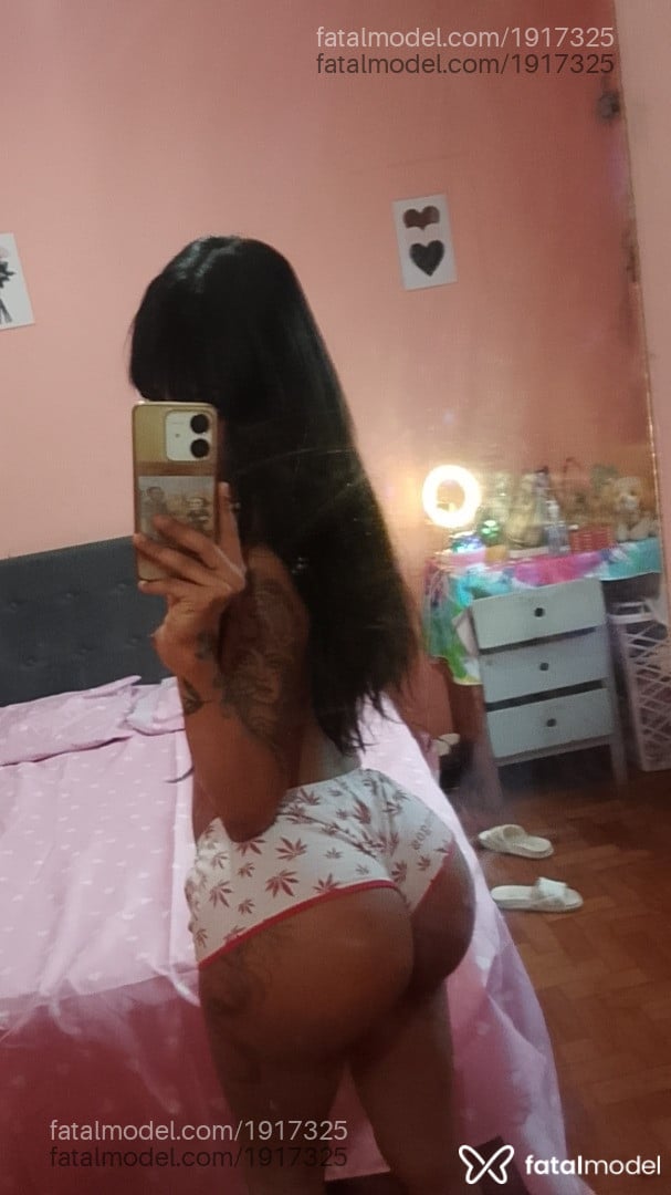 Acompanhante mulher trans com cabelo castanho de olhos castanhos em Belo Horizonte - ímola