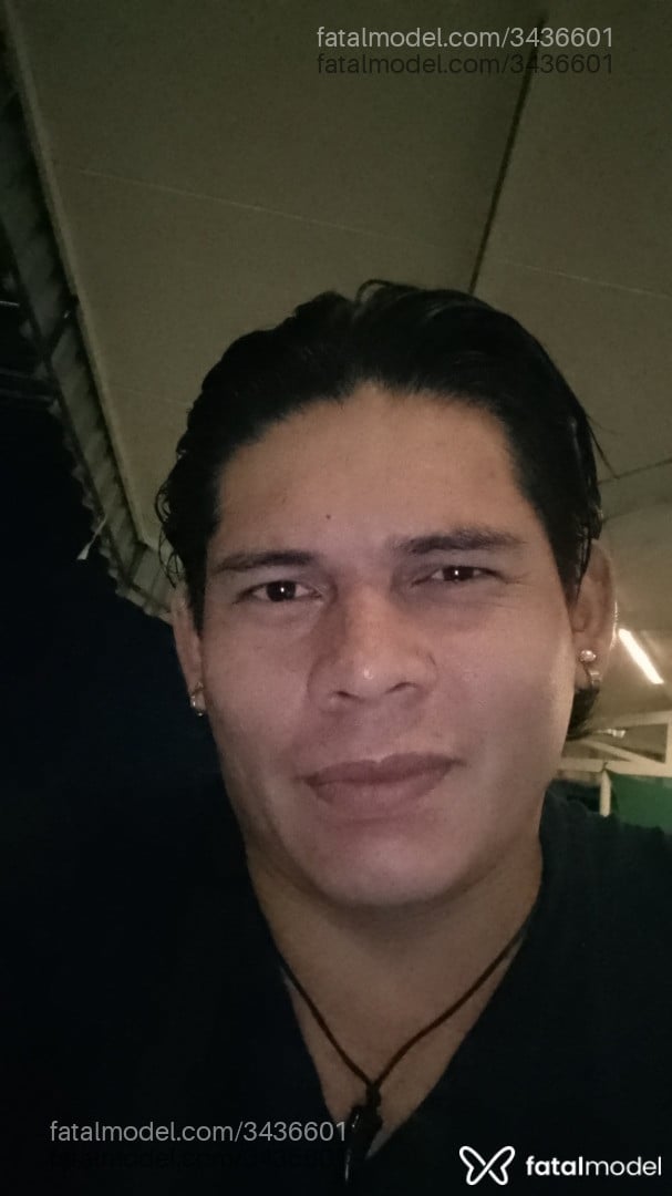 Acompanhante homem com cabelo castanho de olhos castanhos em Porto Velho - Jhon