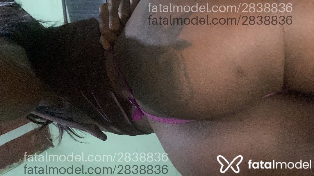 Acompanhante mulher morena (o) de olhos castanhos - Thayna