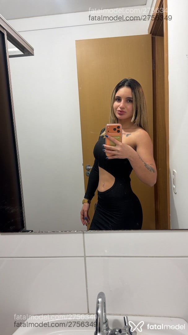 Acompanhante mulher loira (o) de olhos castanhos em Londrina Acompanhante mulher loira (o) de olhos castanhos em Londrina - Bella