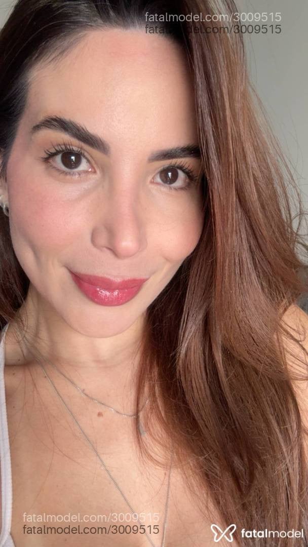 Acompanhante mulher com cabelo castanho de olhos pretos em São Paulo - Gabi Andrade