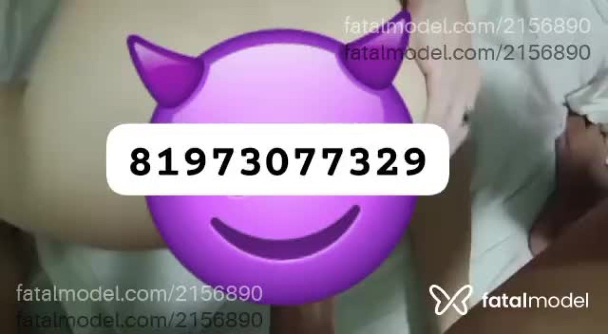 Acompanhante não-binário com cabelo castanho de olhos castanhos em Virtual Acompanhante não-binário com cabelo castanho de olhos castanhos em Virtual - FembG