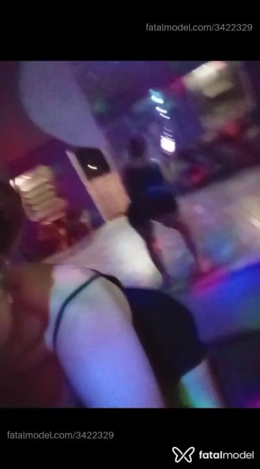 Acompanhante mulher loira (o) de olhos mel em São Leopoldo - Shay