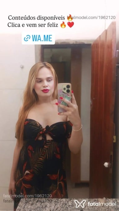 Acompanhante mulher trans loira (o) de olhos mel em Araguaína Acompanhante mulher trans loira (o) de olhos mel em Araguaína - Bella