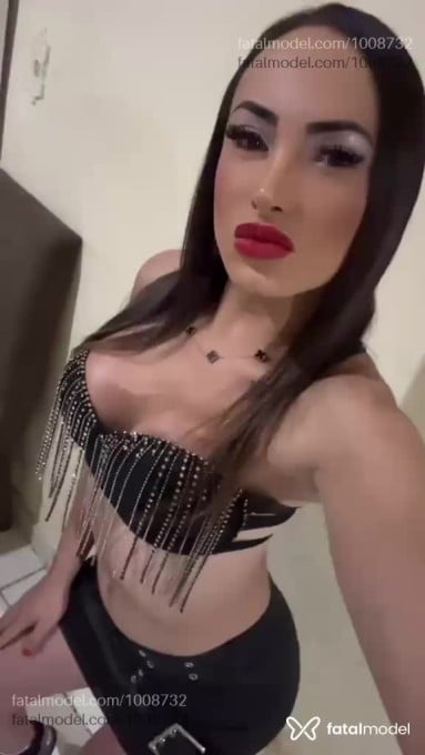Acompanhante mulher trans loira (o) de olhos castanhos em Santana de Parnaíba Acompanhante mulher trans loira (o) de olhos castanhos em Santana de Parnaíba - Karolyne Vastezon