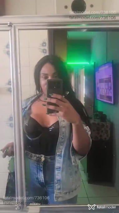 Acompanhante travesti morena (o) de olhos mel - JhesikaBombom